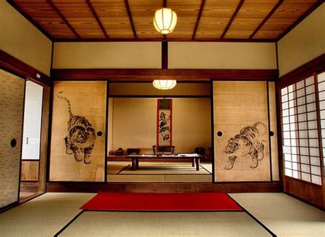 العادات و البيوت اليابانية التراثية